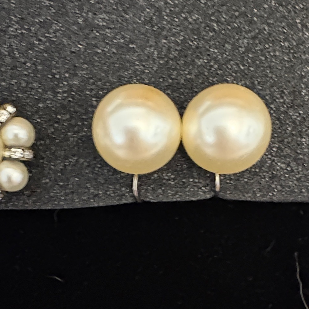 Vintage Pearl Screwback Signed Richelieu earrings - Picture 3 of 6